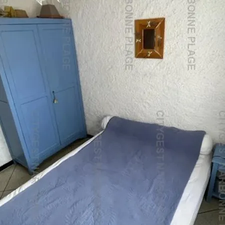 Maison Familiale Avec Terrasse Et Jardin A Saint Pierre La - Fr-1-619-135 *