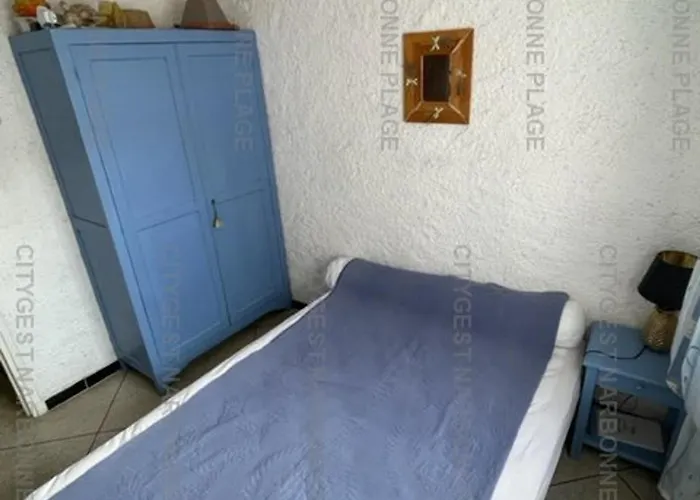 Maison Familiale Avec Terrasse Et Jardin A Saint Pierre La - Fr-1-619-135 *