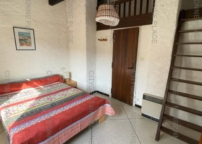 Maison Familiale Avec Terrasse Et Jardin A Saint Pierre La - Fr-1-619-135 בית נופש *