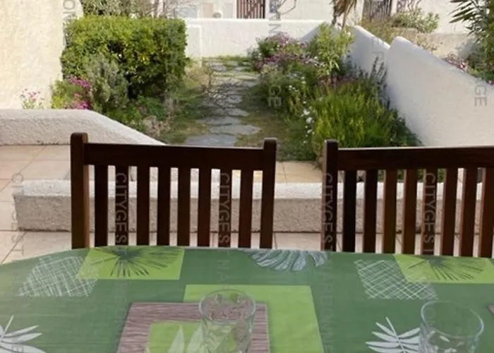 Maison Familiale Avec Terrasse Et Jardin A Saint Pierre La - Fr-1-619-135 בית נופש פלורי